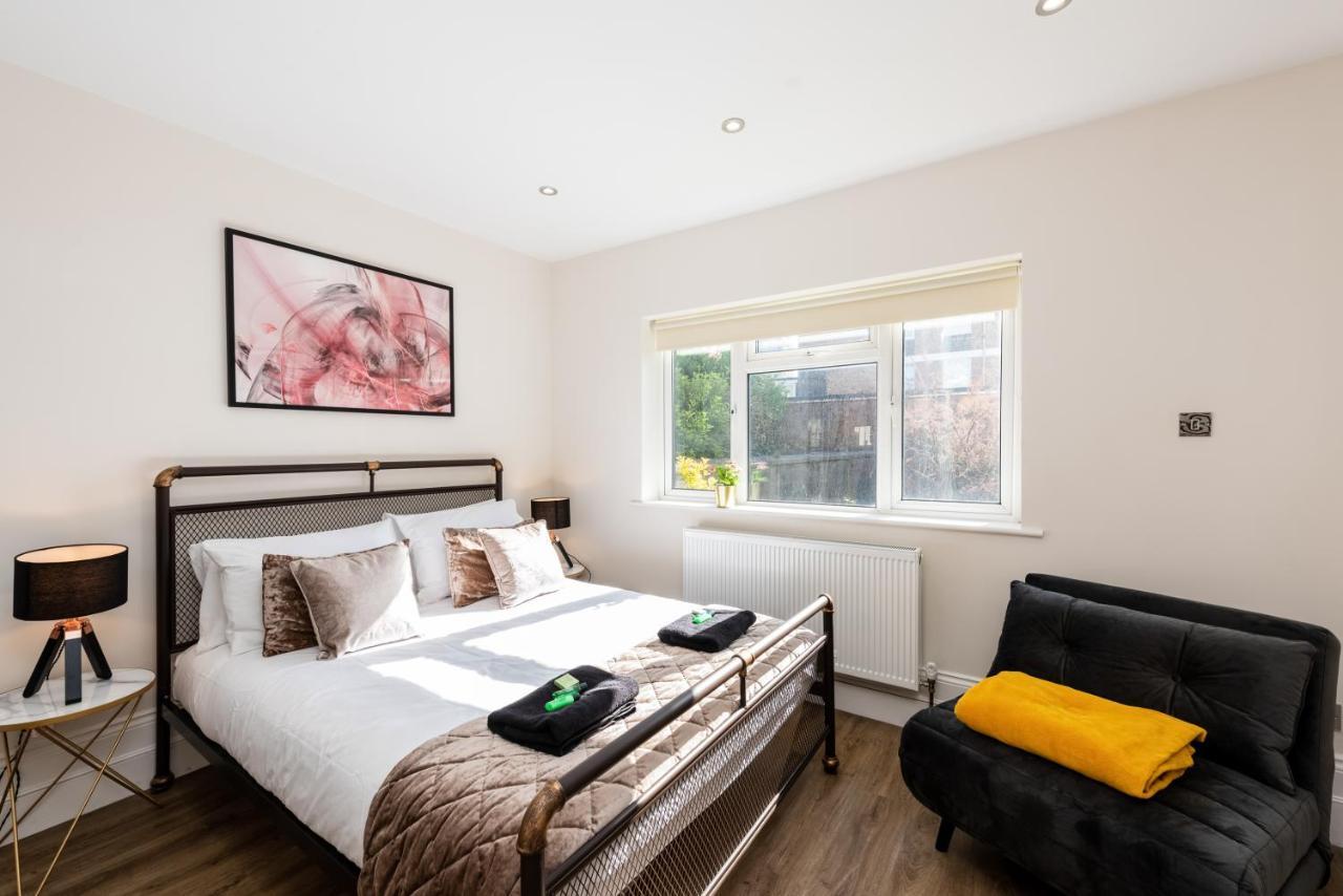 3 Bedroom Garden Apartment Opposite The Beach ブライトン エクステリア 写真