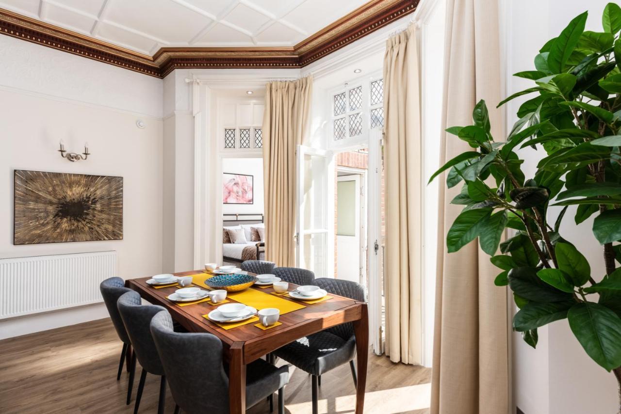 3 Bedroom Garden Apartment Opposite The Beach ブライトン エクステリア 写真