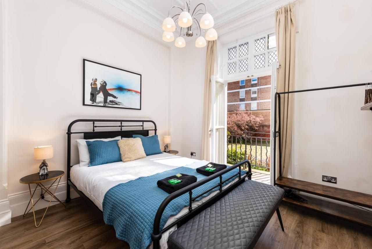 3 Bedroom Garden Apartment Opposite The Beach ブライトン エクステリア 写真