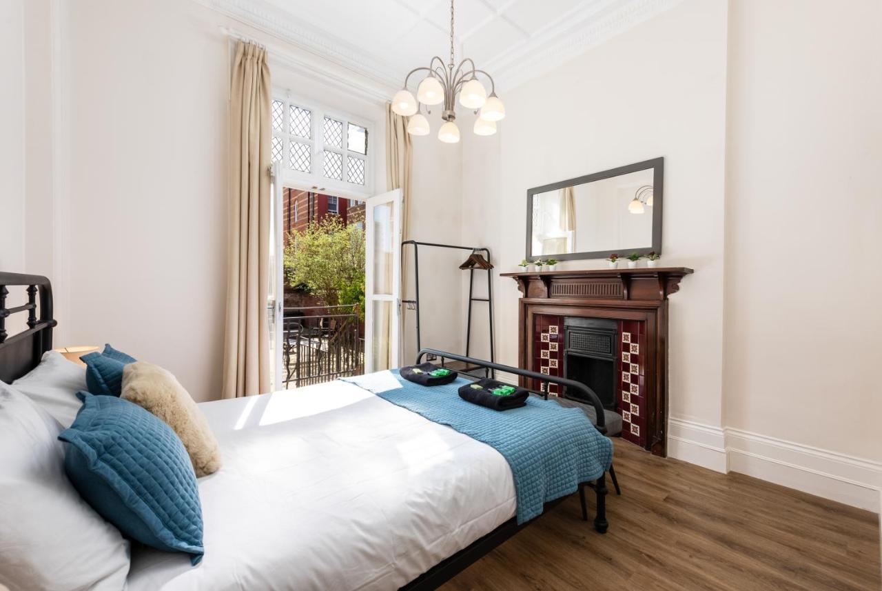 3 Bedroom Garden Apartment Opposite The Beach ブライトン エクステリア 写真