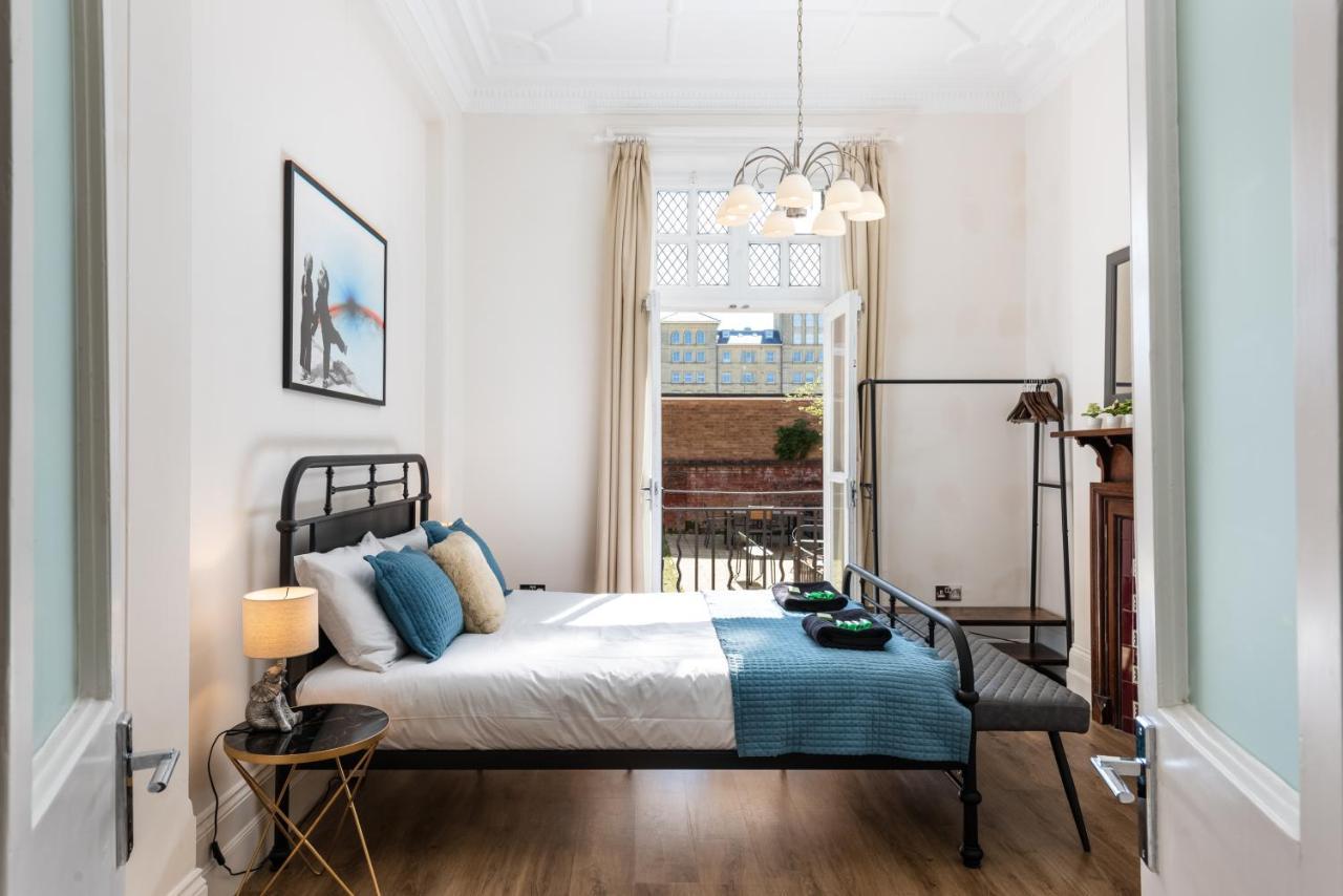 3 Bedroom Garden Apartment Opposite The Beach ブライトン エクステリア 写真