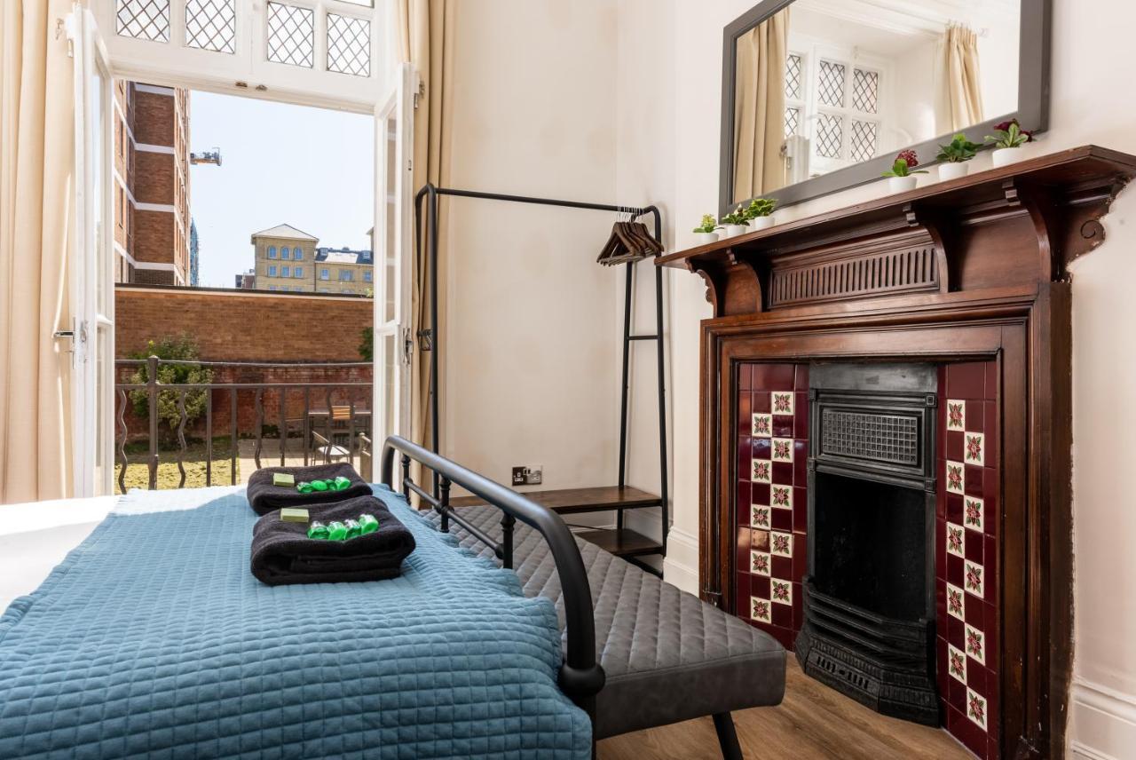 3 Bedroom Garden Apartment Opposite The Beach ブライトン エクステリア 写真