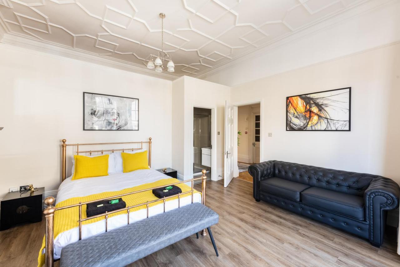 3 Bedroom Garden Apartment Opposite The Beach ブライトン エクステリア 写真