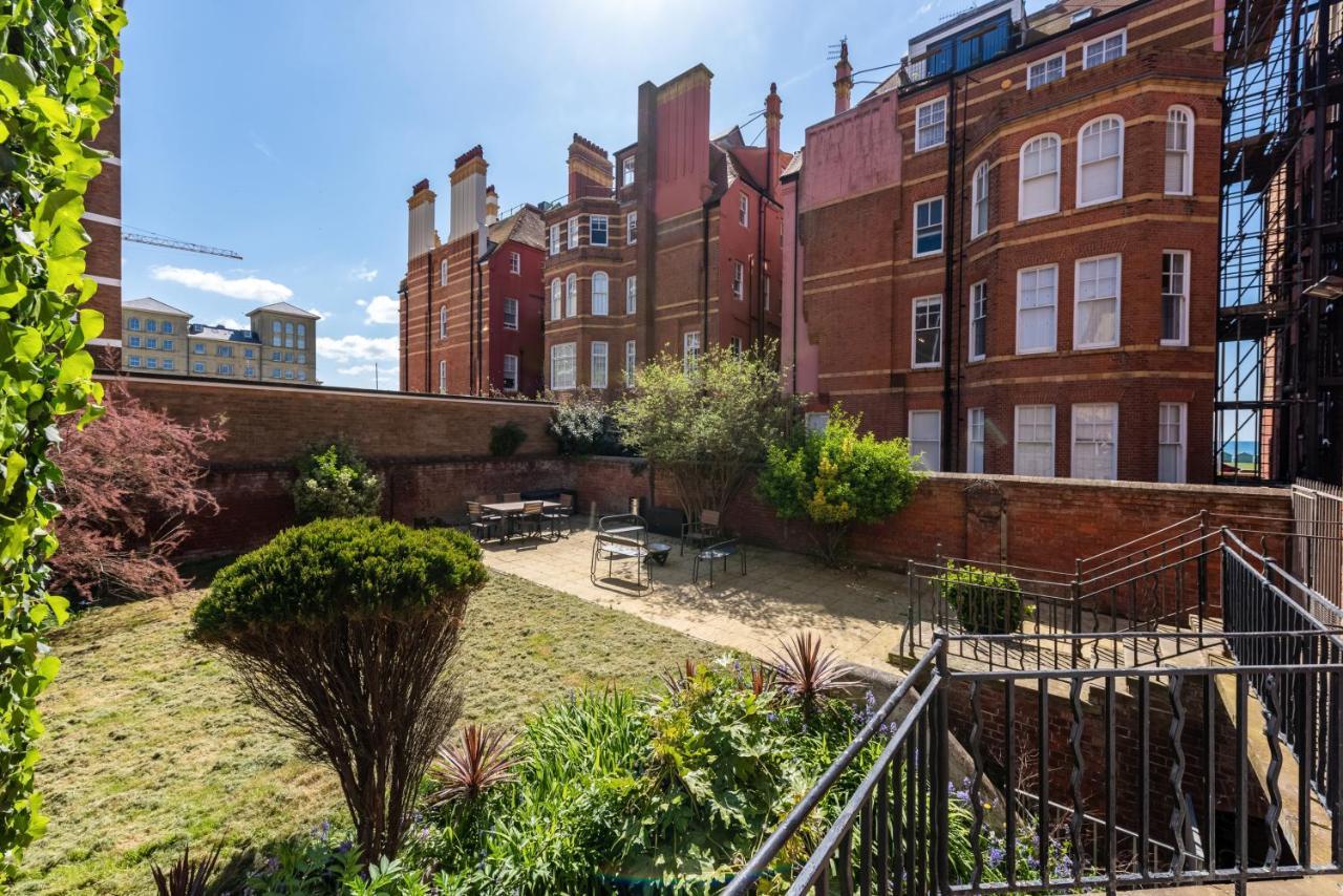 3 Bedroom Garden Apartment Opposite The Beach ブライトン エクステリア 写真